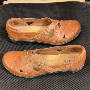 Clarks Brown Leather Flats
